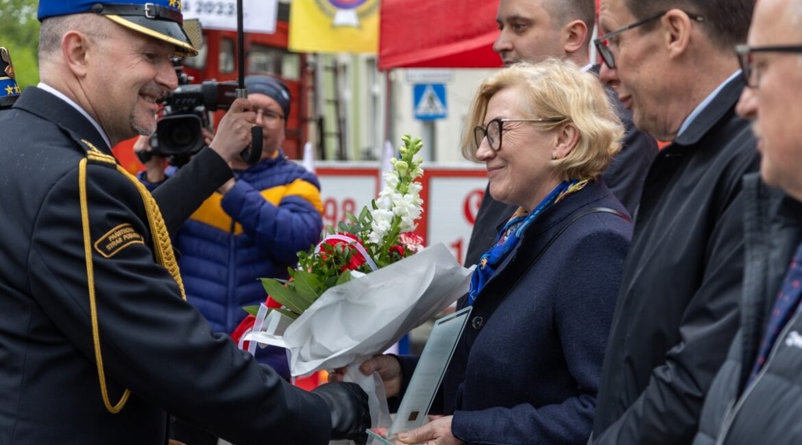 Małgorzata Gośniowska-Kola na obchodach Dni Strażaka w Sławie