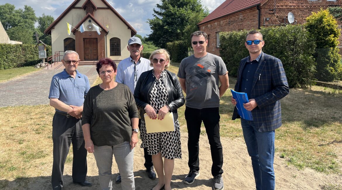 Małgorzata Gośniowska-Kola na spotkaniu w Tarnowie Jeziernym